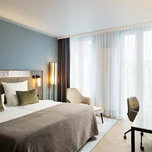4* Hotell Leonardo Royal